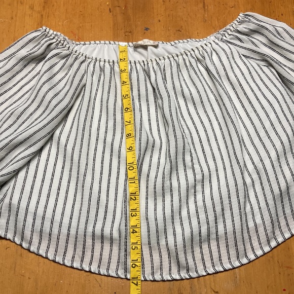 Altar'd State Off Shoulder Crop Top - Picture 7 of 11